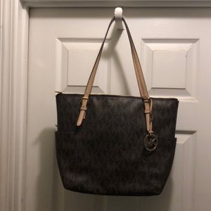 Micheal Kors Purse